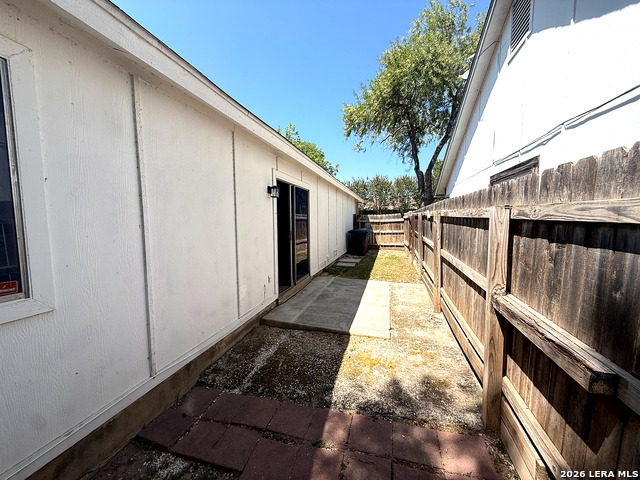 10040 Woodtrail Property Photo 16