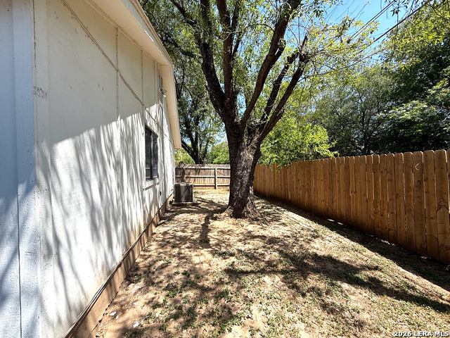 10040 Woodtrail Property Photo 17