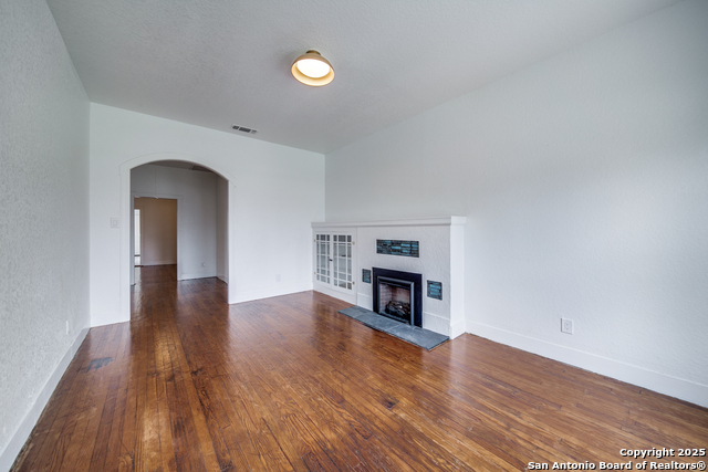 322 E Locust Property Photo 2