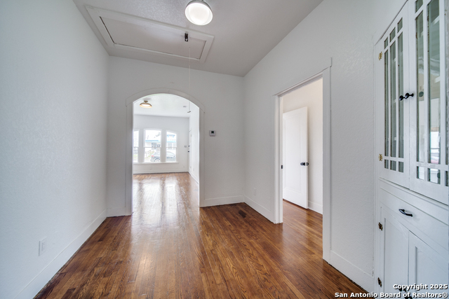 322 E Locust Property Photo 5