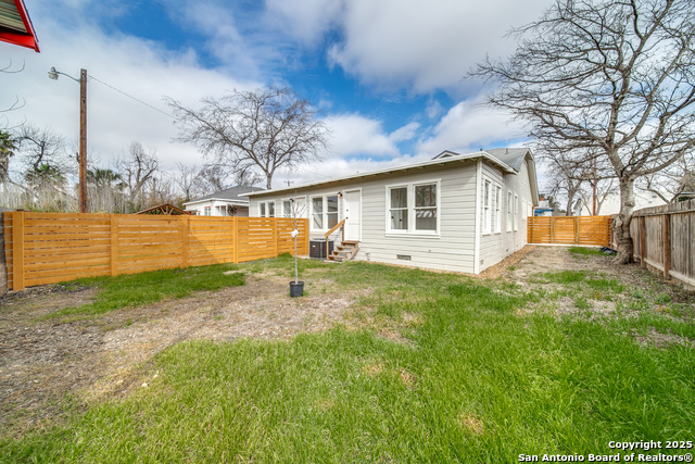 322 E Locust Property Photo 14