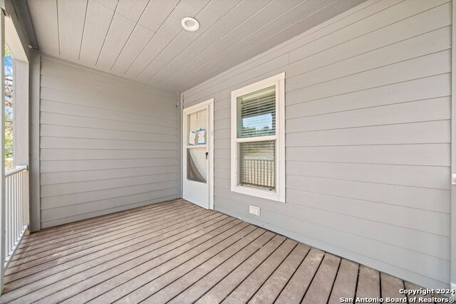 711 La Cresta Dr Property Photo 3