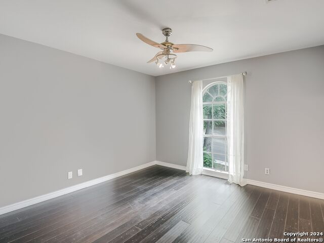 15711 Wolf Creek St Property Photo 14