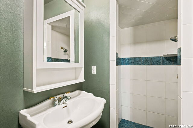 6702 Forest Dell St Property Photo 8