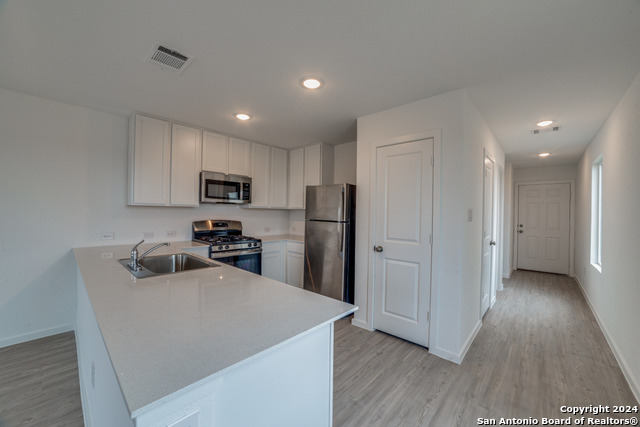 3704 Millbrook Way Property Photo 5