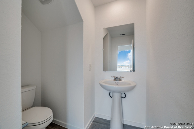 3704 Millbrook Way Property Photo 17