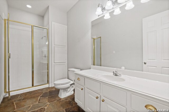 17323 Fountain Bluff Dr Property Photo 35