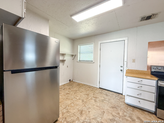 1185 Koehler Property Photo 7