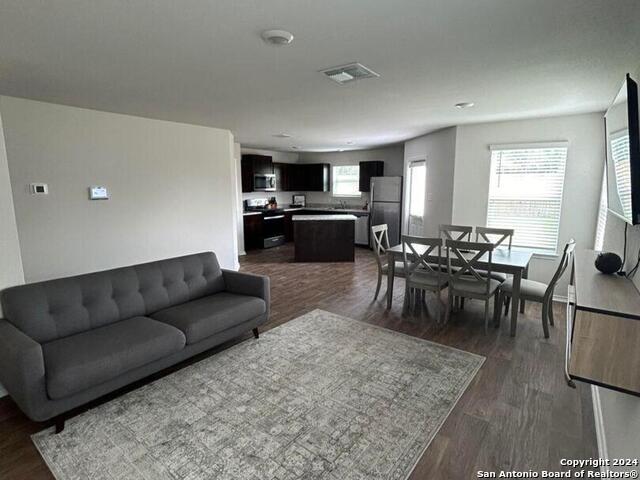 13711 Red Rock Run Property Photo 9