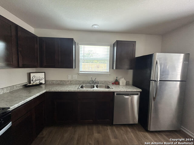 13711 Red Rock Run Property Photo 14