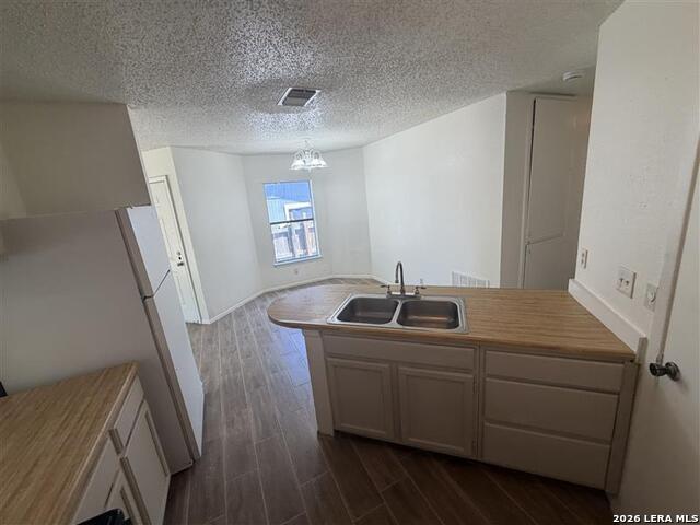 9631 Bratton Dr Property Photo 6