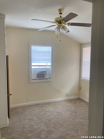 2409 Booker St Property Photo 5