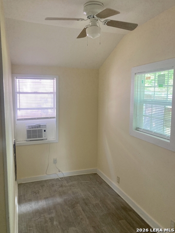 2409 Booker St Property Photo 6