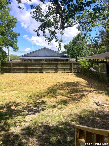 2409 Booker St Property Photo 10
