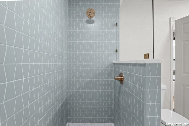 214 Southbridge St Property Photo 25