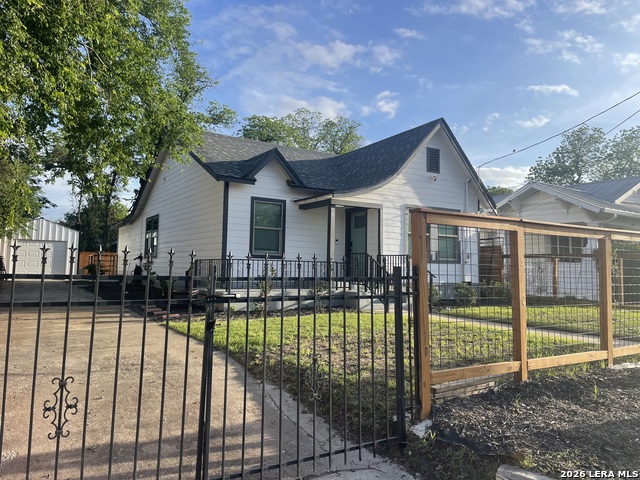 854 Canton Property Photo 3