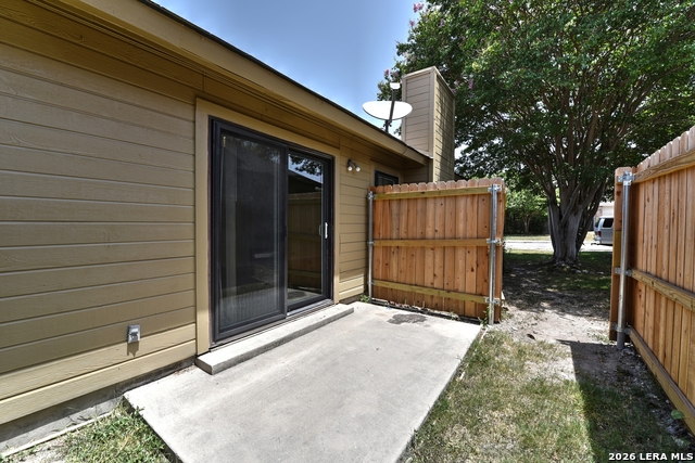 3412 Ridge Ash Property Photo 5
