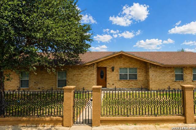 1203 N Bibb Ave Property Photo 1