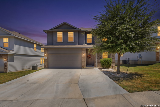1842 Golden Maple Property Photo 3
