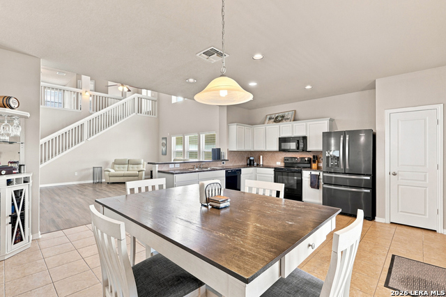 1842 Golden Maple Property Photo 13