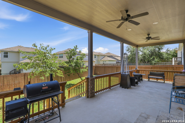 1842 Golden Maple Property Photo 32