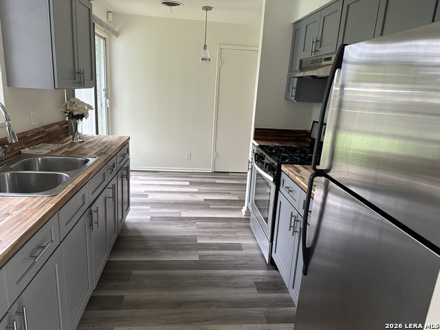 451 Kate Schenck Property Photo 6