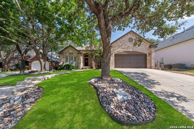 1711 Sandringham