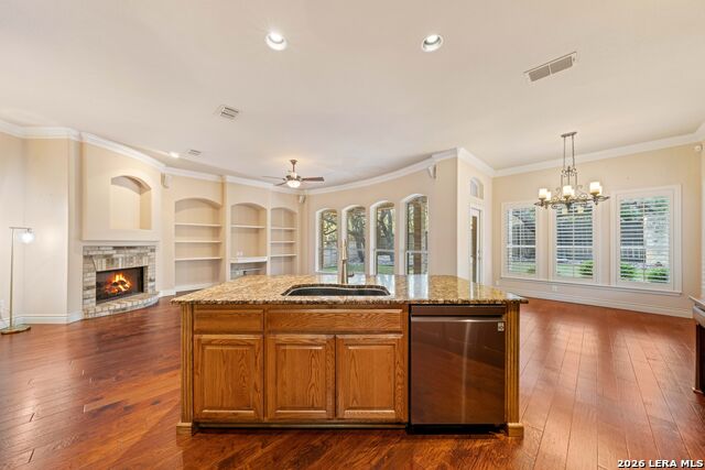 1711 Sandringham Property Photo 17