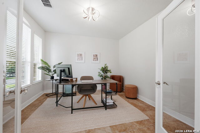 8026 Royal Fld Property Photo 4