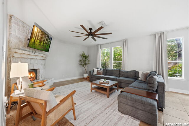 8026 Royal Fld Property Photo 12