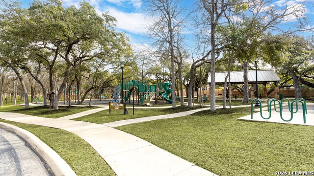 8026 Royal Fld Property Photo 37