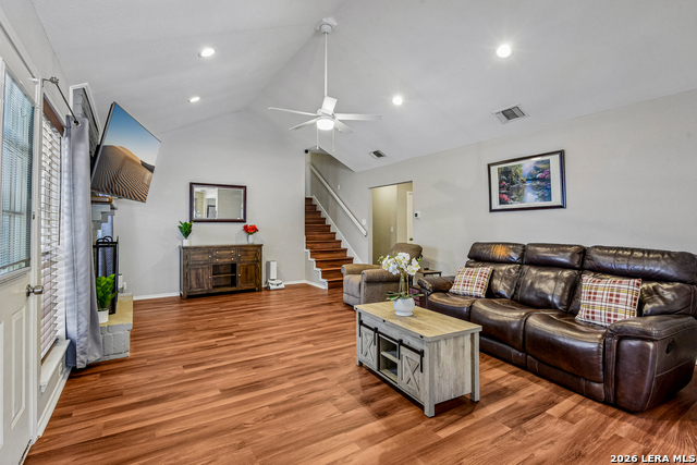 15118 Sun Spur St Property Photo 6