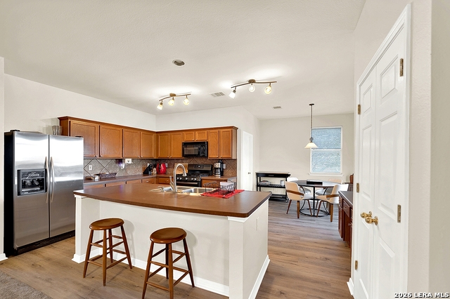 20826 Panoramic Ct Property Photo 4