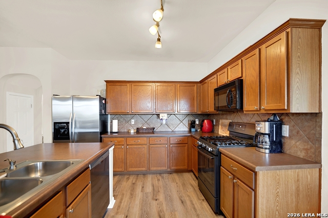 20826 Panoramic Ct Property Photo 9