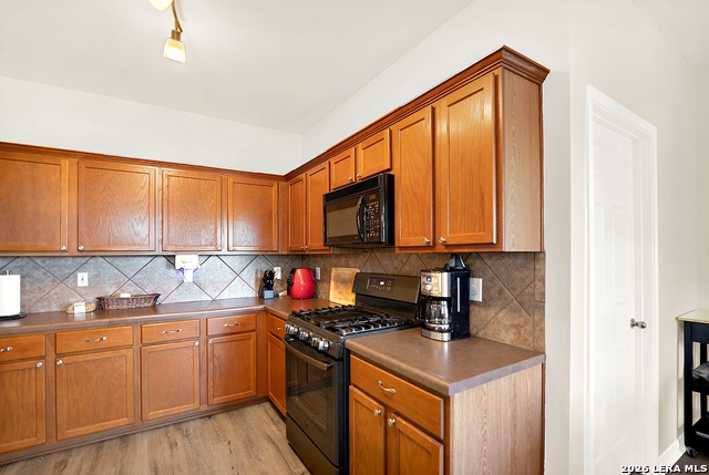 20826 Panoramic Ct Property Photo 10