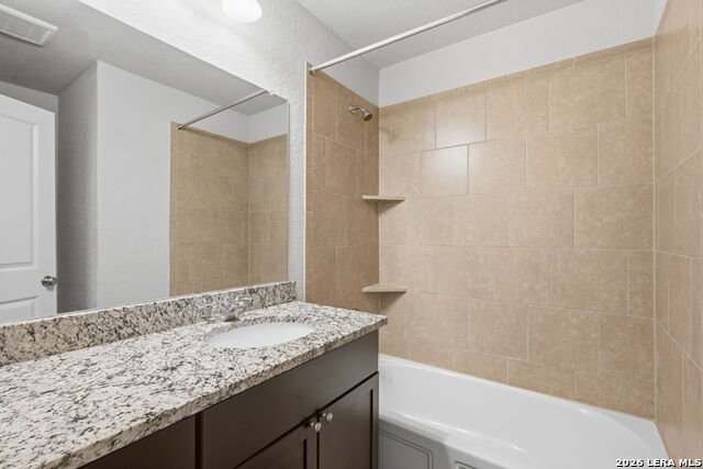 10403 Midsummer Mdw Property Photo 5
