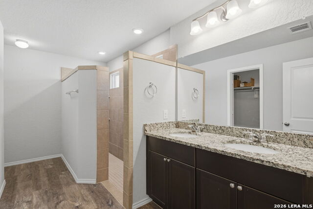 10403 Midsummer Mdw Property Photo 9