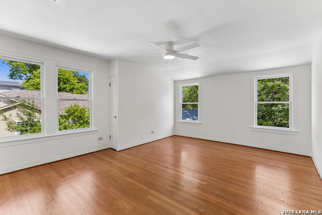 120 Lamont Ave Property Photo 48