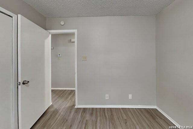 7527 Ledgebrook Drive Property Photo 9