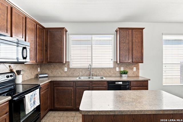 27234 Rio Pass Property Photo 5