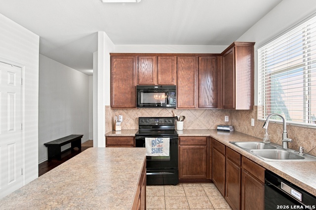 27234 Rio Pass Property Photo 6