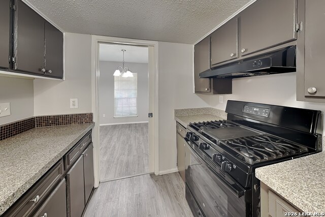 13622 Oak Breeze Property Photo 6