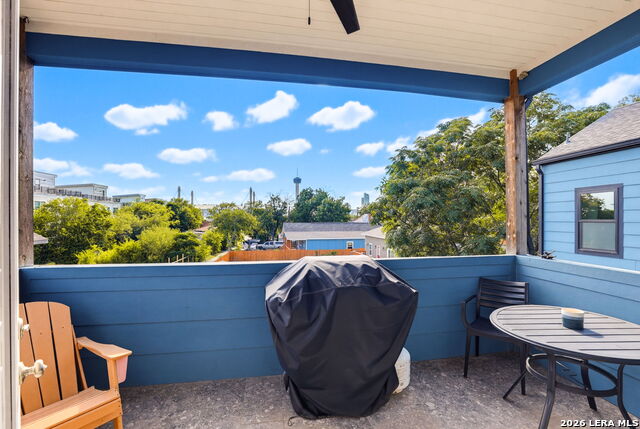 626 Montana St Property Photo 5
