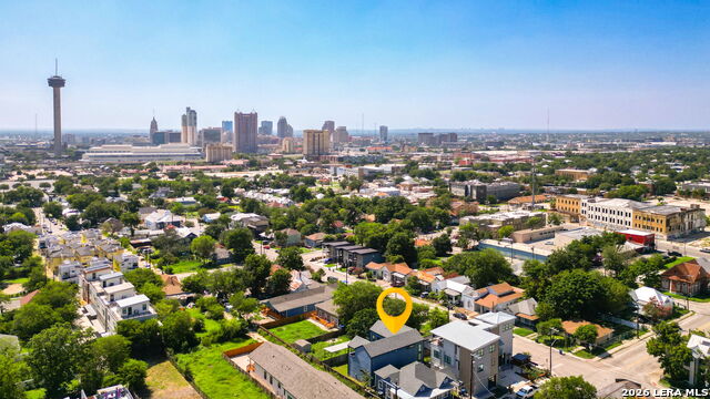 626 Montana St Property Photo 6