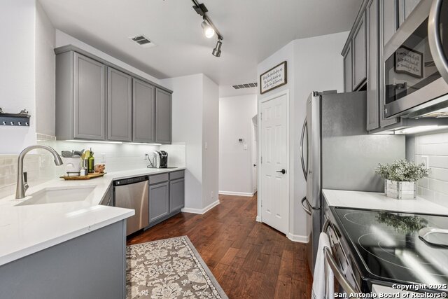 6742 Biscay Bay Property Photo 11
