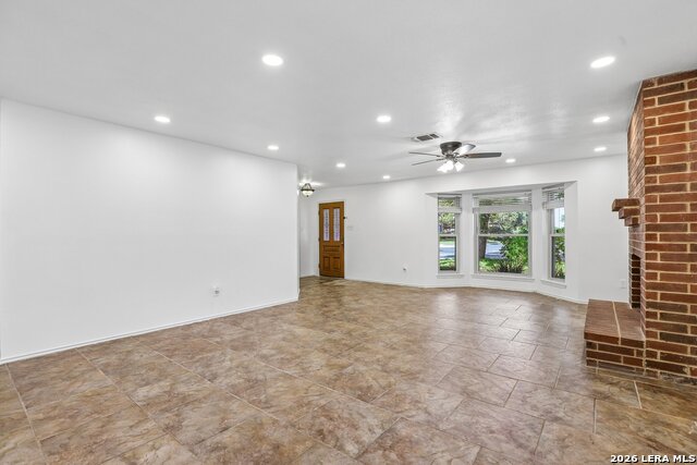 5614 Timber Trace St Property Photo 6