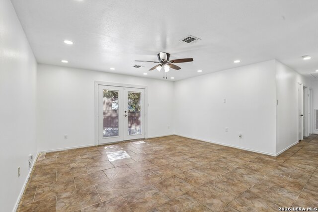 5614 Timber Trace St Property Photo 9