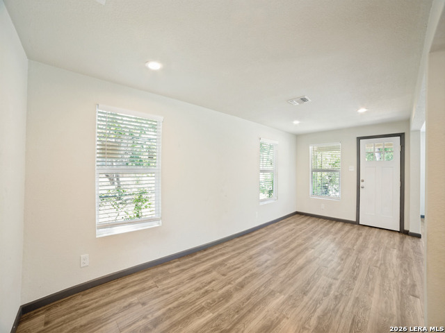334 Bank St Property Photo 4
