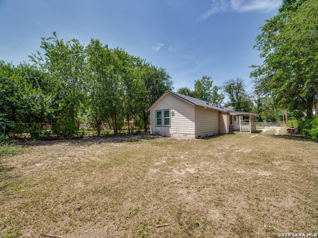 334 Bank St Property Photo 24