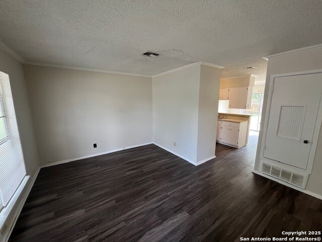 402 Michelle Dr Property Photo 3